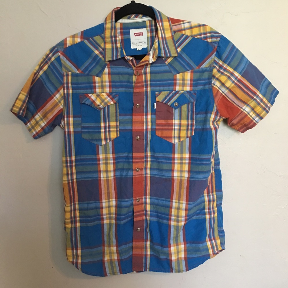 Levi’s Plaid Button Up